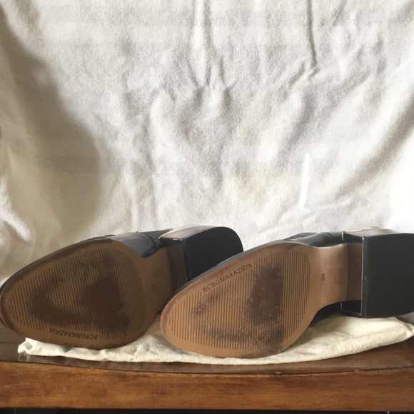 BCBGMAXAZRIA Black Alanna Leather Bootie - Picture 6 of 7